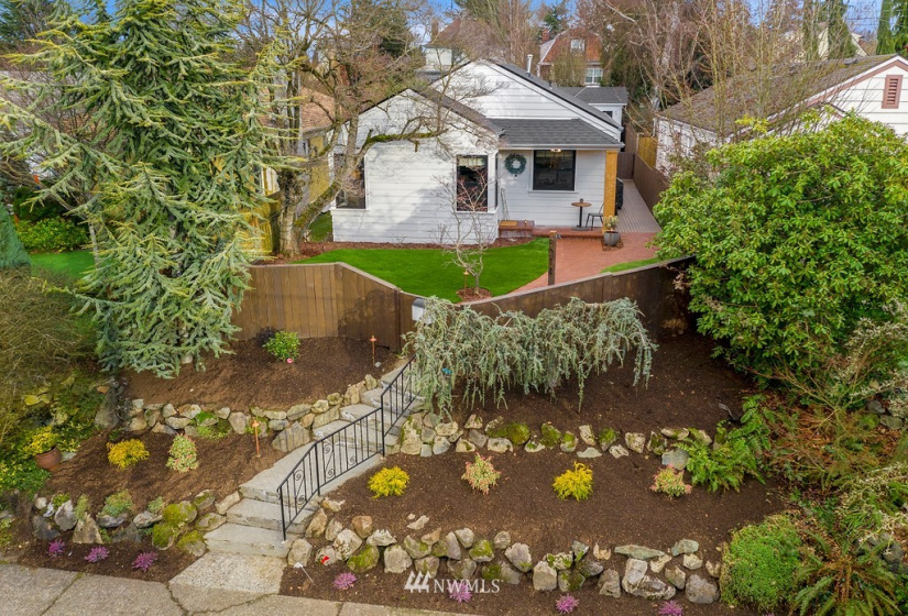 8014 20th, Seattle, Washington 98115, 3 Bedrooms Bedrooms, ,2 BathroomsBathrooms,Residential,For Sale,Hayes Park Add,20th,NWM1884249