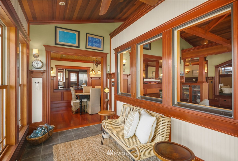 907 Northlake, Seattle, Washington 98103, 3 Bedrooms Bedrooms, ,2 BathroomsBathrooms,Residential,For Sale,Fremont Dock,Northlake,NWM1884160