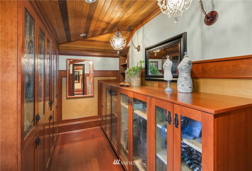 907 Northlake, Seattle, Washington 98103, 3 Bedrooms Bedrooms, ,2 BathroomsBathrooms,Residential,For Sale,Fremont Dock,Northlake,NWM1884160