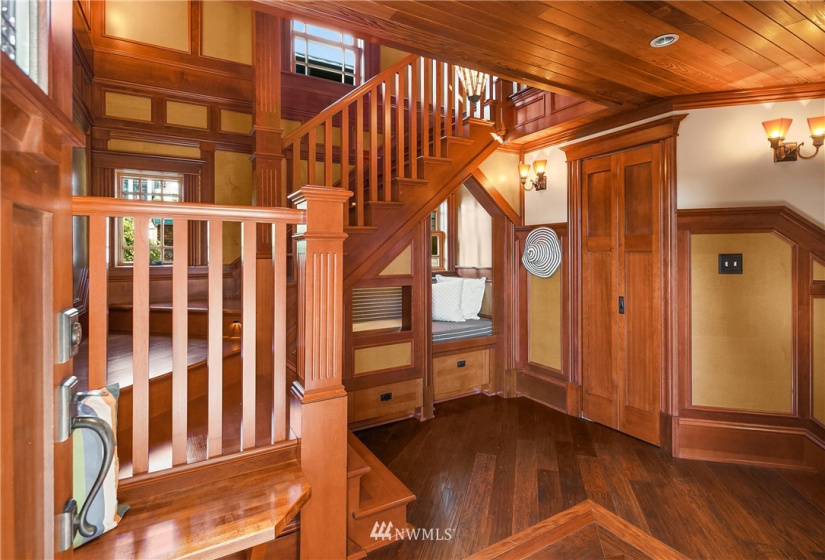 907 Northlake, Seattle, Washington 98103, 3 Bedrooms Bedrooms, ,2 BathroomsBathrooms,Residential,For Sale,Fremont Dock,Northlake,NWM1884160