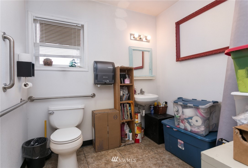 2064 Main, Ferndale, Washington 98248, ,Commercial Sale,For Sale,Main,NWM1884676