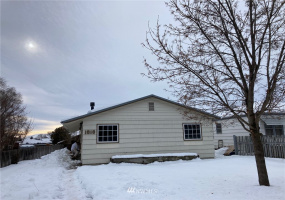 1010 First, Ellensburg, Washington 95926, 3 Bedrooms Bedrooms, ,1 BathroomBathrooms,Residential,For Sale,First,NWM1884871