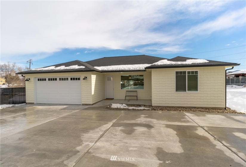 1840 Kristina, Wenatchee, Washington 98801, 3 Bedrooms Bedrooms, ,2 BathroomsBathrooms,Residential,For Sale,Kristina,NWM1884763