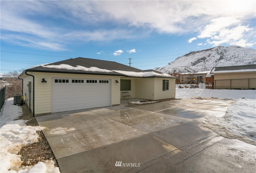 1840 Kristina, Wenatchee, Washington 98801, 3 Bedrooms Bedrooms, ,2 BathroomsBathrooms,Residential,For Sale,Kristina,NWM1884763
