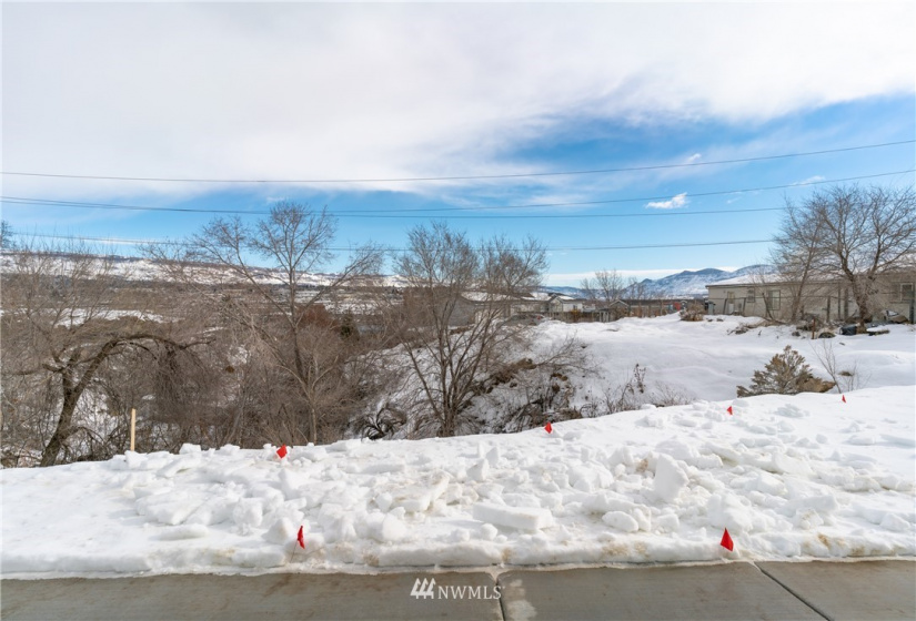 1840 Kristina, Wenatchee, Washington 98801, 3 Bedrooms Bedrooms, ,2 BathroomsBathrooms,Residential,For Sale,Kristina,NWM1884763