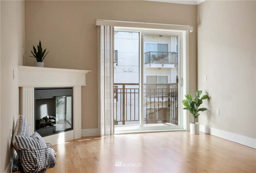 1015 Railroad, Bellingham, Washington 98225, 1 Bedroom Bedrooms, ,1 BathroomBathrooms,Residential,For Sale,Morse Square Condominium,Railroad,NWM1885005