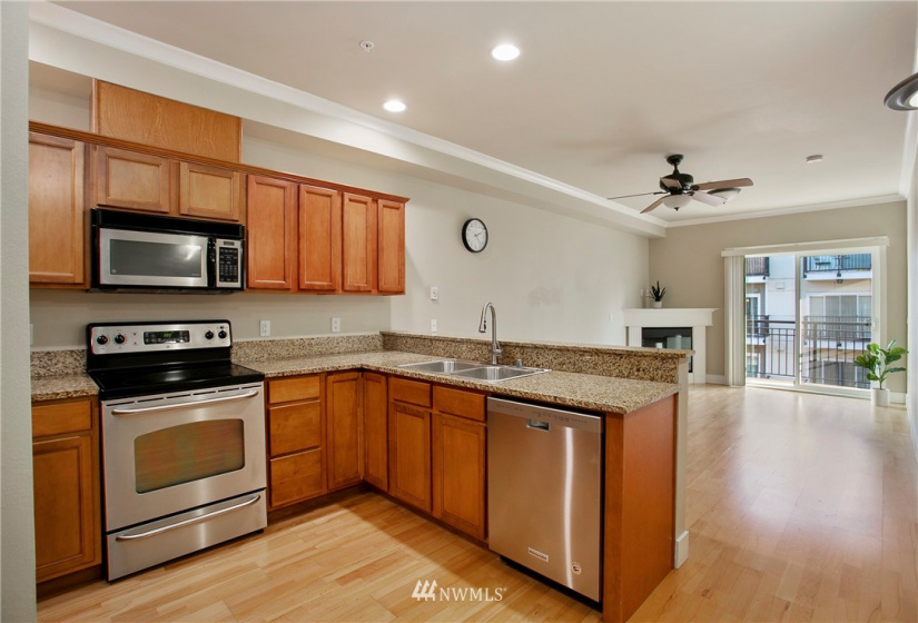 1015 Railroad, Bellingham, Washington 98225, 1 Bedroom Bedrooms, ,1 BathroomBathrooms,Residential,For Sale,Morse Square Condominium,Railroad,NWM1885005