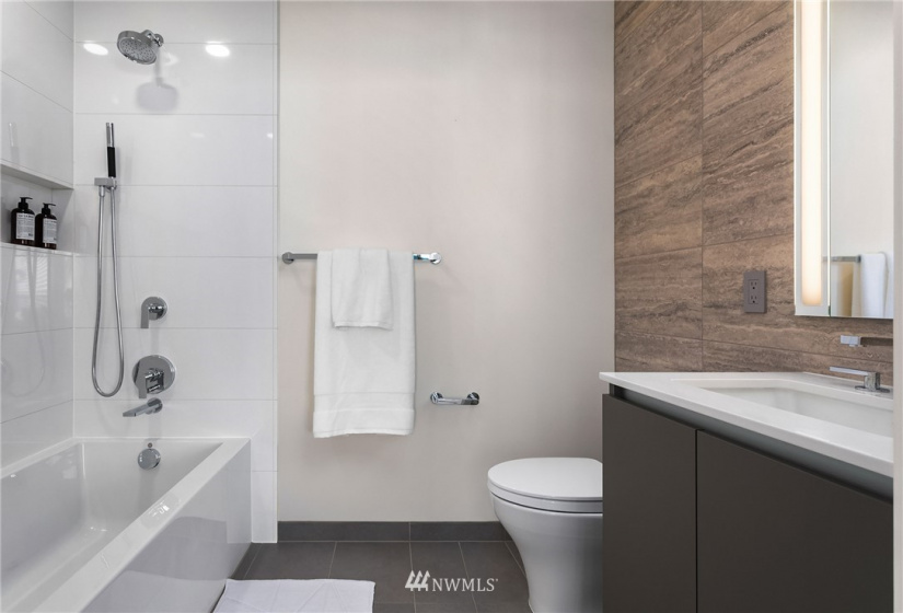 2510 6th, Seattle, Washington 98121, 2 Bedrooms Bedrooms, ,1 BathroomBathrooms,Residential,For Sale,Spire,6th,NWM1885014