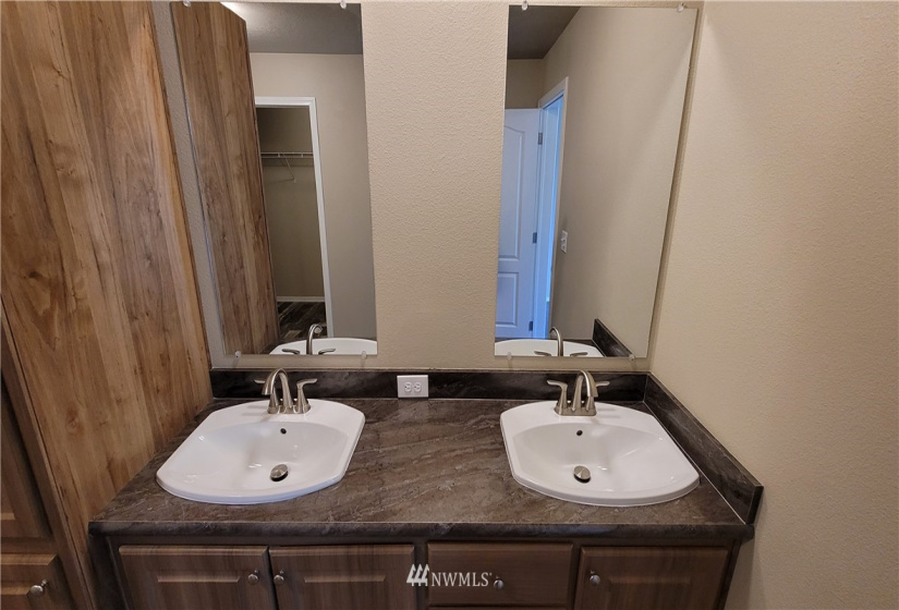 51 Freedom, Shelton, Washington 98584, 2 Bedrooms Bedrooms, ,2 BathroomsBathrooms,Residential,For Sale,Freedom,NWM1885062