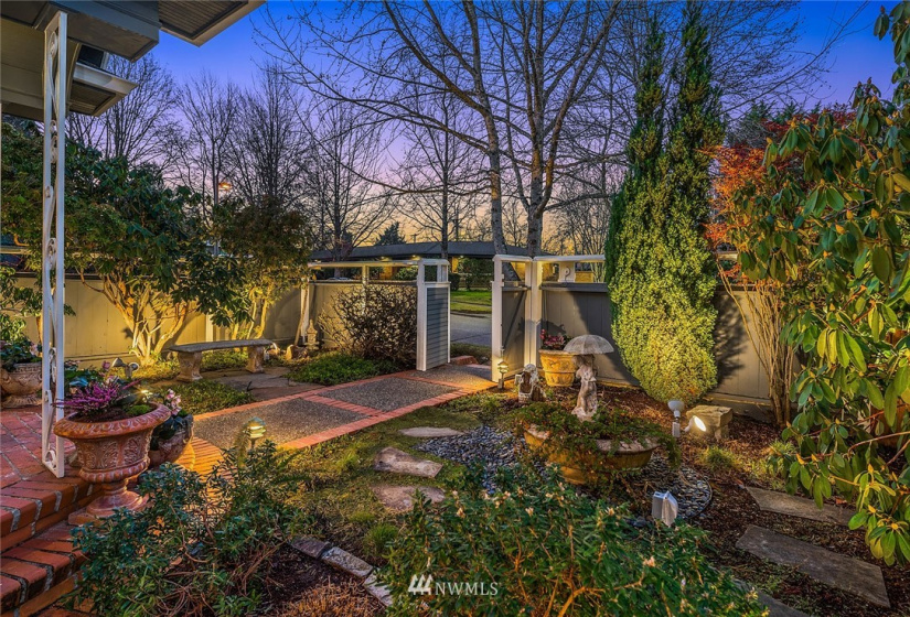 4015 Garfield, Seattle, Washington 98112, 5 Bedrooms Bedrooms, ,1 BathroomBathrooms,Residential,For Sale,Garfield,NWM1883537