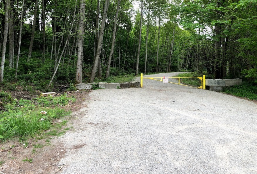 10043 Carr, Renton, Washington 98055, ,Land,For Sale,Carr,NWM1885101