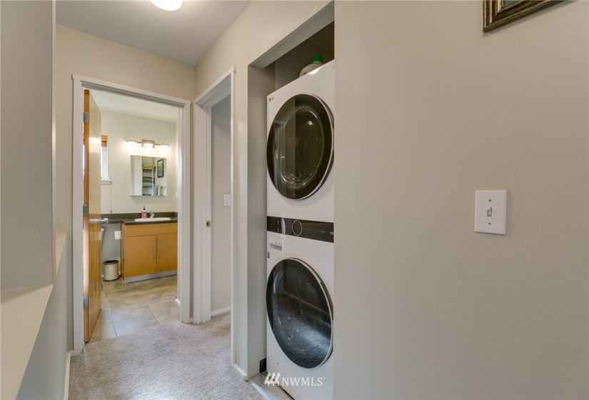 249 11th, Seattle, Washington 98102, 2 Bedrooms Bedrooms, ,1 BathroomBathrooms,Residential,For Sale,11th,NWM1884034