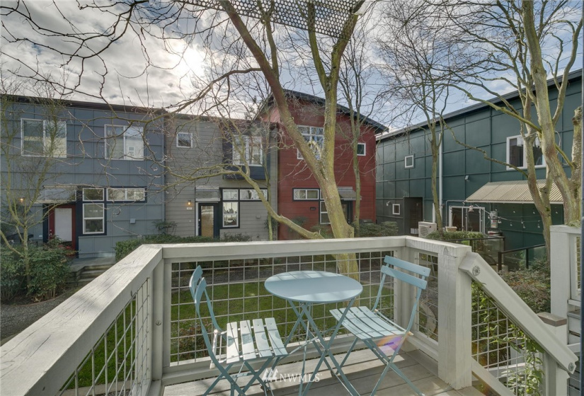 249 11th, Seattle, Washington 98102, 2 Bedrooms Bedrooms, ,1 BathroomBathrooms,Residential,For Sale,11th,NWM1884034