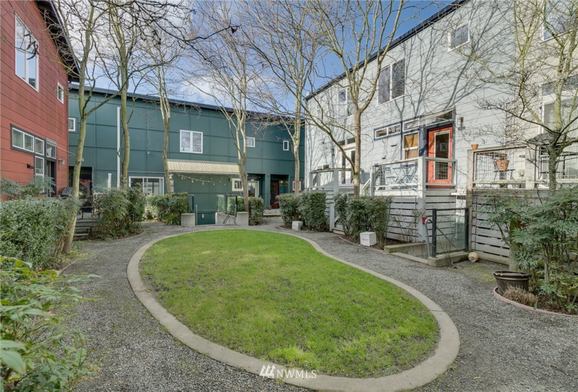 249 11th, Seattle, Washington 98102, 2 Bedrooms Bedrooms, ,1 BathroomBathrooms,Residential,For Sale,11th,NWM1884034