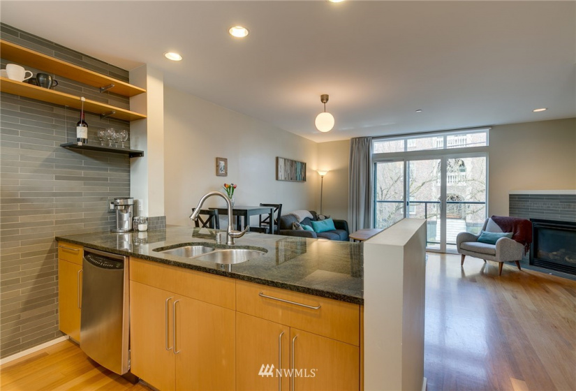 249 11th, Seattle, Washington 98102, 2 Bedrooms Bedrooms, ,1 BathroomBathrooms,Residential,For Sale,11th,NWM1884034