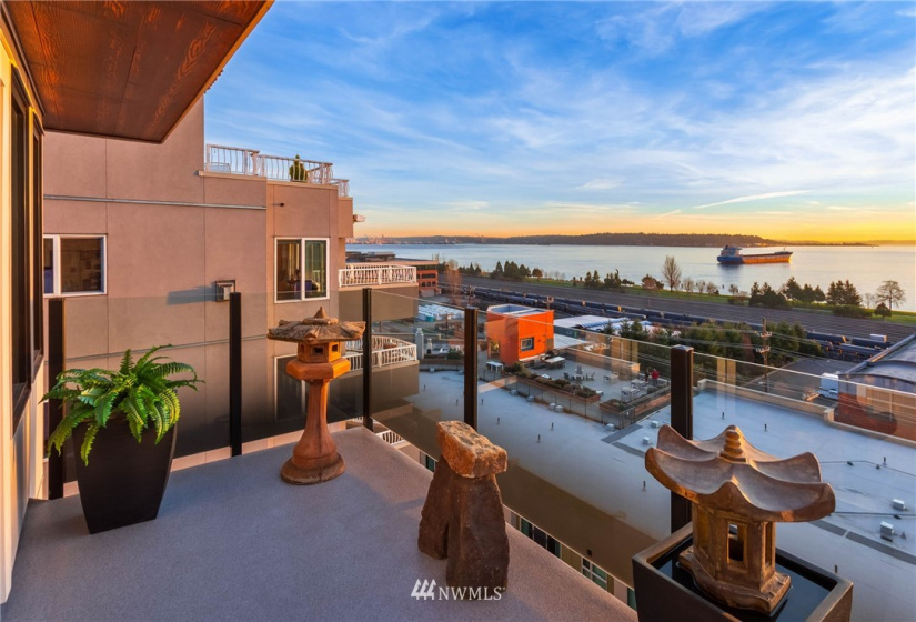 609 Mercer, Seattle, Washington 98119, 4 Bedrooms Bedrooms, ,4 BathroomsBathrooms,Residential,For Sale,Mercer Place II,Mercer,NWM1878095