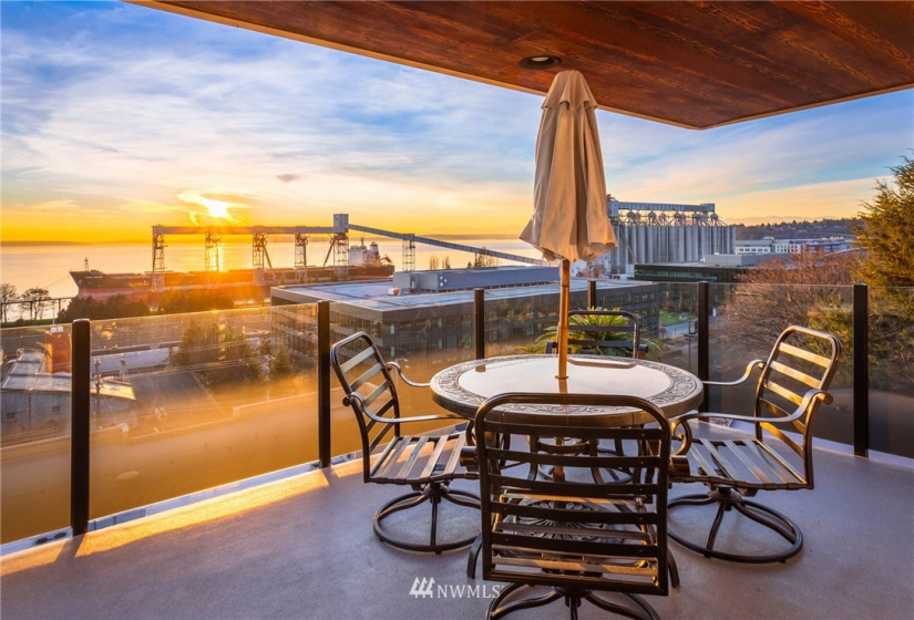 609 Mercer, Seattle, Washington 98119, 4 Bedrooms Bedrooms, ,4 BathroomsBathrooms,Residential,For Sale,Mercer Place II,Mercer,NWM1878095