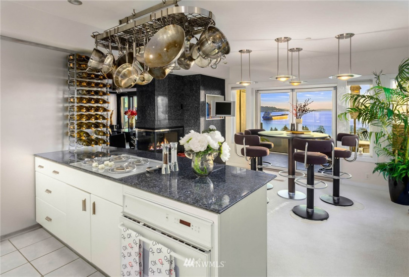 609 Mercer, Seattle, Washington 98119, 4 Bedrooms Bedrooms, ,4 BathroomsBathrooms,Residential,For Sale,Mercer Place II,Mercer,NWM1878095