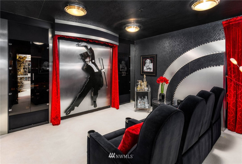 609 Mercer, Seattle, Washington 98119, 4 Bedrooms Bedrooms, ,4 BathroomsBathrooms,Residential,For Sale,Mercer Place II,Mercer,NWM1878095