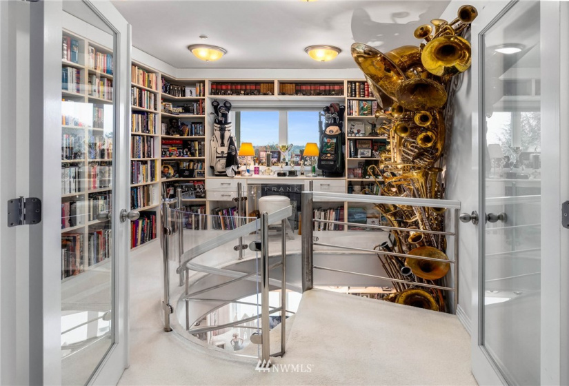 609 Mercer, Seattle, Washington 98119, 4 Bedrooms Bedrooms, ,4 BathroomsBathrooms,Residential,For Sale,Mercer Place II,Mercer,NWM1878095