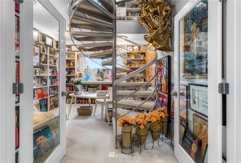 609 Mercer, Seattle, Washington 98119, 4 Bedrooms Bedrooms, ,4 BathroomsBathrooms,Residential,For Sale,Mercer Place II,Mercer,NWM1878095