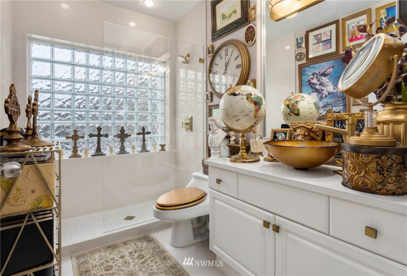 609 Mercer, Seattle, Washington 98119, 4 Bedrooms Bedrooms, ,4 BathroomsBathrooms,Residential,For Sale,Mercer Place II,Mercer,NWM1878095