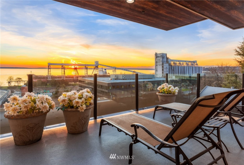 609 Mercer, Seattle, Washington 98119, 4 Bedrooms Bedrooms, ,4 BathroomsBathrooms,Residential,For Sale,Mercer Place II,Mercer,NWM1878095