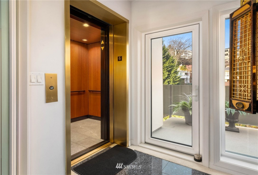 609 Mercer, Seattle, Washington 98119, 4 Bedrooms Bedrooms, ,4 BathroomsBathrooms,Residential,For Sale,Mercer Place II,Mercer,NWM1878095