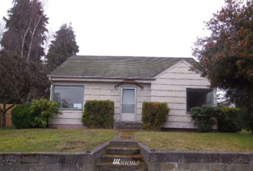 821 Race, Port Angeles, Washington 98362, 3 Bedrooms Bedrooms, ,1 BathroomBathrooms,Residential,For Sale,Race,NWM1885186