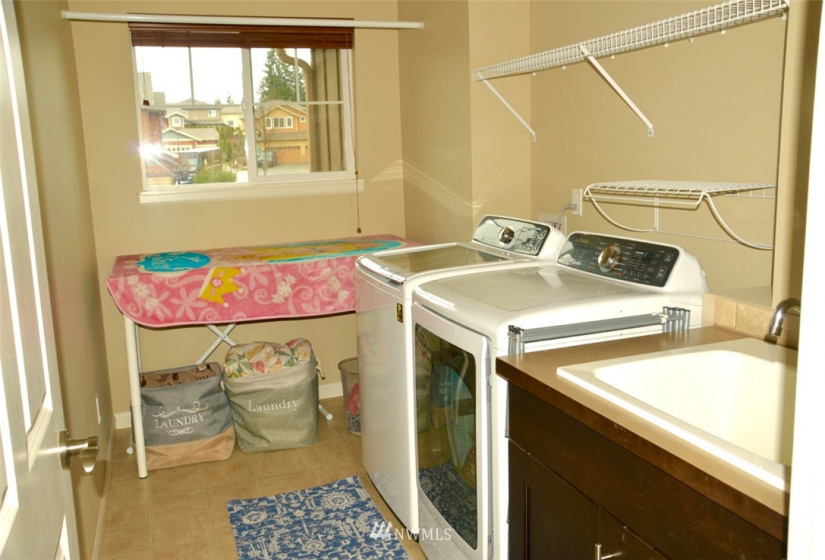 28207 224th, Maple Valley, Washington 98038, 4 Bedrooms Bedrooms, ,2 BathroomsBathrooms,Residential,For Sale,Sun Ridge at Elk Run Division,224th,NWM1884694