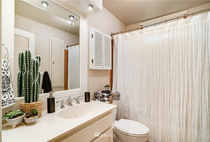 612 Central, Olympia, Washington 98506, 4 Bedrooms Bedrooms, ,1 BathroomBathrooms,Residential,For Sale,Central,NWM1884591