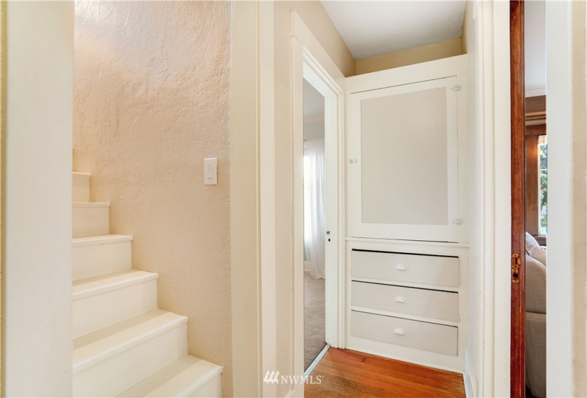 612 Central, Olympia, Washington 98506, 4 Bedrooms Bedrooms, ,1 BathroomBathrooms,Residential,For Sale,Central,NWM1884591