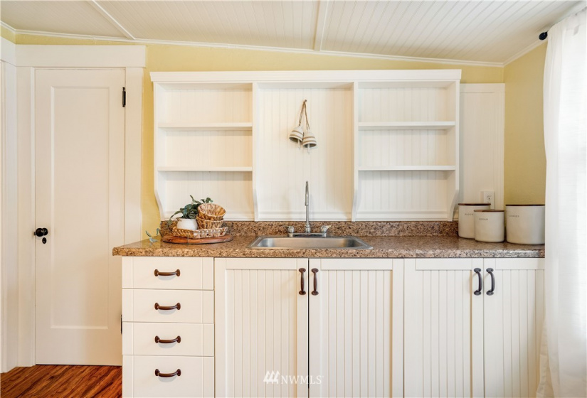 612 Central, Olympia, Washington 98506, 4 Bedrooms Bedrooms, ,1 BathroomBathrooms,Residential,For Sale,Central,NWM1884591