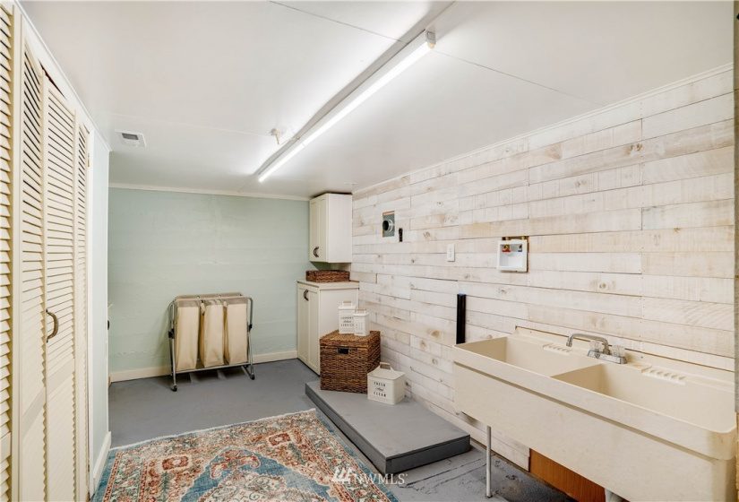 612 Central, Olympia, Washington 98506, 4 Bedrooms Bedrooms, ,1 BathroomBathrooms,Residential,For Sale,Central,NWM1884591