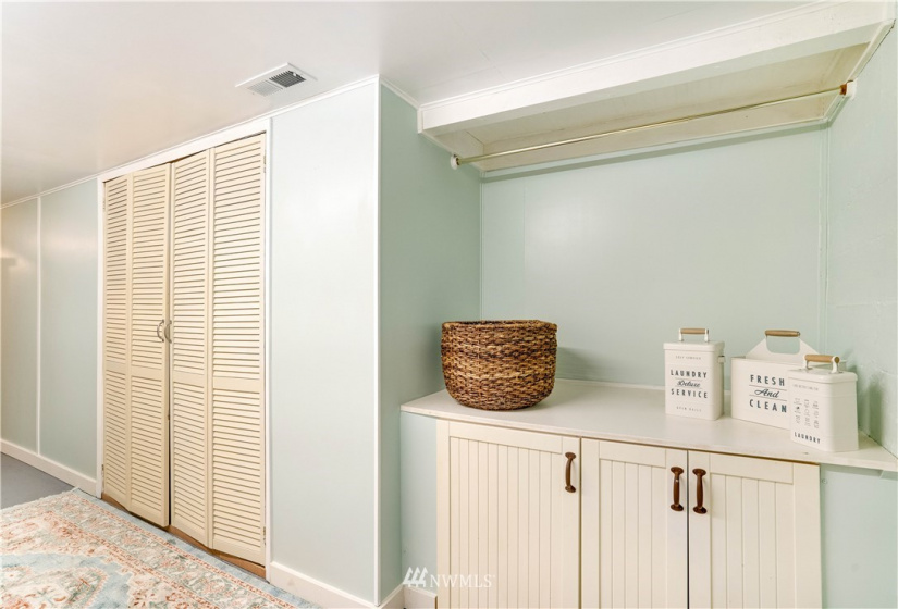 612 Central, Olympia, Washington 98506, 4 Bedrooms Bedrooms, ,1 BathroomBathrooms,Residential,For Sale,Central,NWM1884591