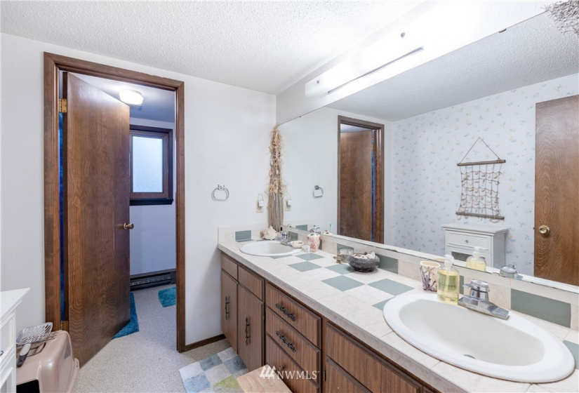 9341 58th, Olympia, Washington 98513, 4 Bedrooms Bedrooms, ,2 BathroomsBathrooms,Residential,For Sale,58th,NWM1883950