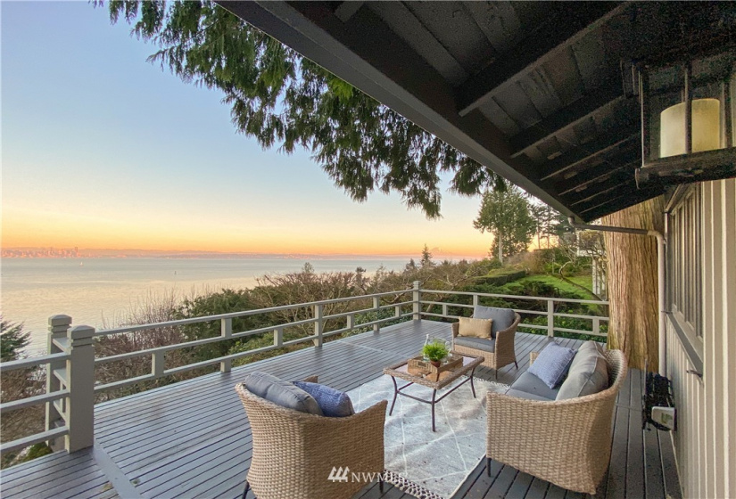 10845 Bill Point Bluff, Bainbridge Island, Washington 98110, 4 Bedrooms Bedrooms, ,2 BathroomsBathrooms,Residential,For Sale,Bill Point Bluff,NWM1883493