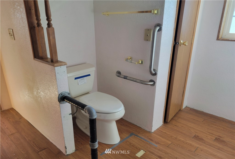 5656 Frontage, Ephrata, Washington 98823, 4 Bedrooms Bedrooms, ,2 BathroomsBathrooms,Residential,For Sale,Frontage,NWM1884690