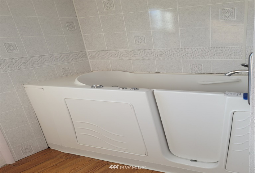 5656 Frontage, Ephrata, Washington 98823, 4 Bedrooms Bedrooms, ,2 BathroomsBathrooms,Residential,For Sale,Frontage,NWM1884690