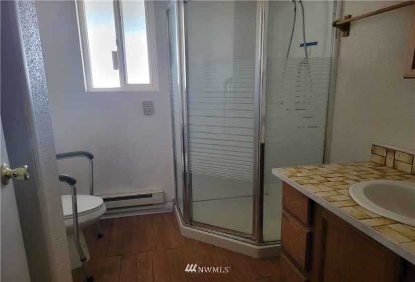 5656 Frontage, Ephrata, Washington 98823, 4 Bedrooms Bedrooms, ,2 BathroomsBathrooms,Residential,For Sale,Frontage,NWM1884690