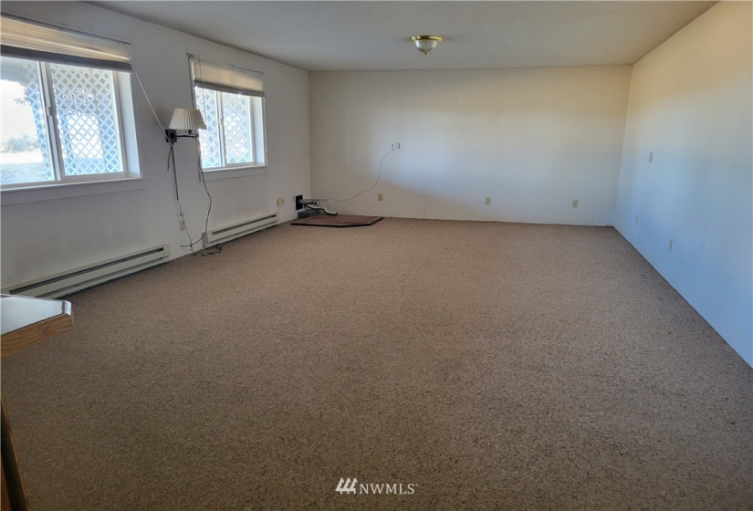 5656 Frontage, Ephrata, Washington 98823, 4 Bedrooms Bedrooms, ,2 BathroomsBathrooms,Residential,For Sale,Frontage,NWM1884690