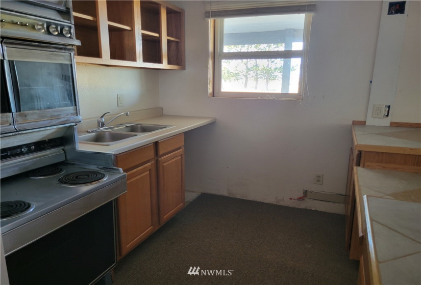 5656 Frontage, Ephrata, Washington 98823, 4 Bedrooms Bedrooms, ,2 BathroomsBathrooms,Residential,For Sale,Frontage,NWM1884690