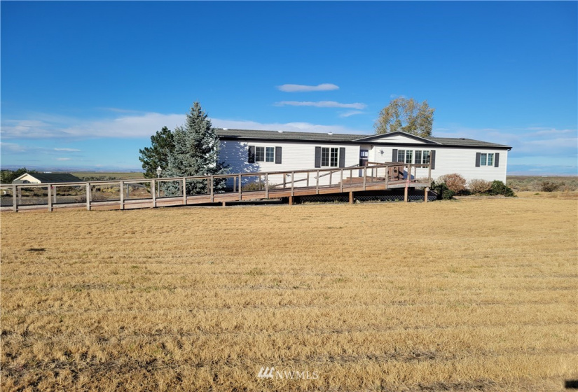 5656 Frontage, Ephrata, Washington 98823, 4 Bedrooms Bedrooms, ,2 BathroomsBathrooms,Residential,For Sale,Frontage,NWM1884690