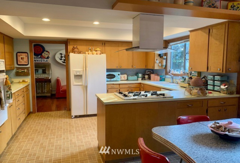 307 Shadow, Olympia, Washington 98506, 4 Bedrooms Bedrooms, ,1 BathroomBathrooms,Residential,For Sale,San Mar Villas,Shadow,NWM1883764