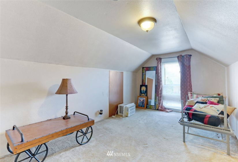 626 Elizabeth, Sumner, Washington 98390, 3 Bedrooms Bedrooms, ,2 BathroomsBathrooms,Residential,For Sale,Elizabeth,NWM1882323