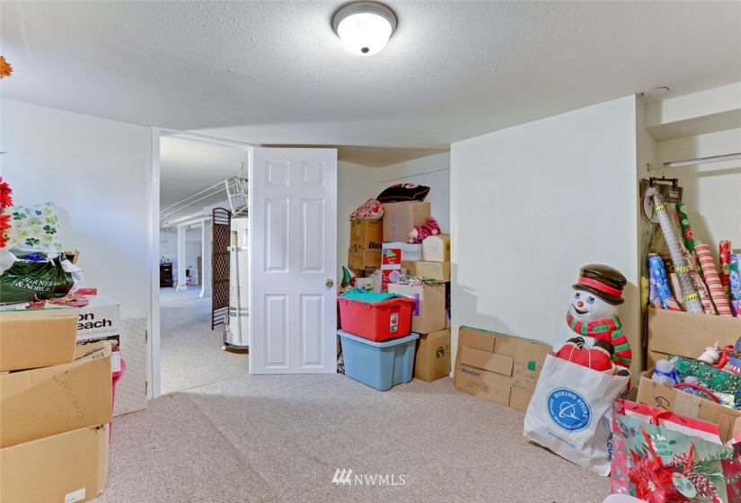 626 Elizabeth, Sumner, Washington 98390, 3 Bedrooms Bedrooms, ,2 BathroomsBathrooms,Residential,For Sale,Elizabeth,NWM1882323