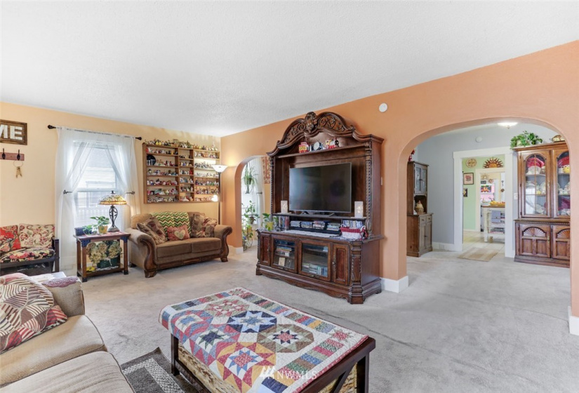 626 Elizabeth, Sumner, Washington 98390, 3 Bedrooms Bedrooms, ,2 BathroomsBathrooms,Residential,For Sale,Elizabeth,NWM1882323