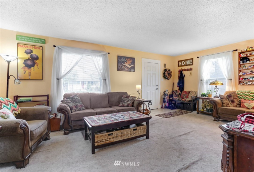 626 Elizabeth, Sumner, Washington 98390, 3 Bedrooms Bedrooms, ,2 BathroomsBathrooms,Residential,For Sale,Elizabeth,NWM1882323