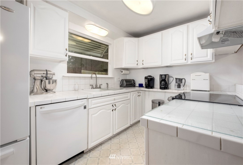 35803 13th, Federal Way, Washington 98023, 3 Bedrooms Bedrooms, ,1 BathroomBathrooms,Residential,For Sale,13th,NWM1884261