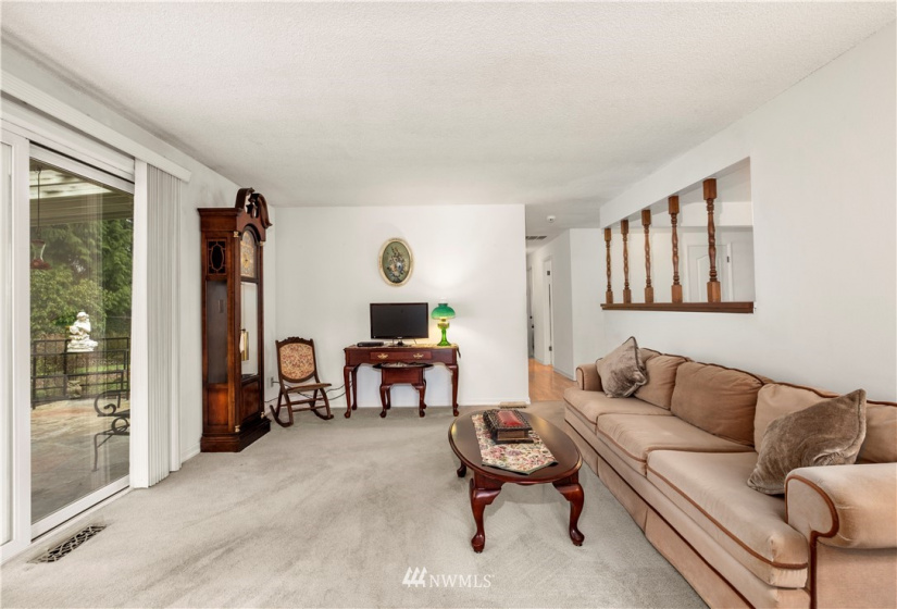 35803 13th, Federal Way, Washington 98023, 3 Bedrooms Bedrooms, ,1 BathroomBathrooms,Residential,For Sale,13th,NWM1884261